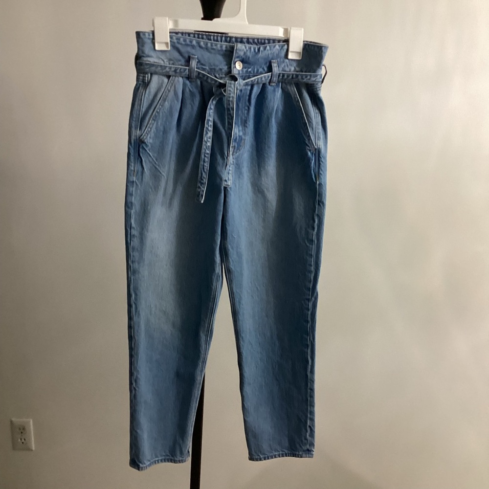 American Eagle Outfitters Mom Jeans Women’s Size 6 Short